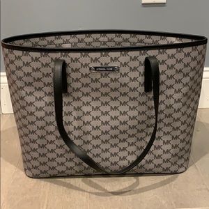 New Michael Kors bag! Purse or laptop bag!